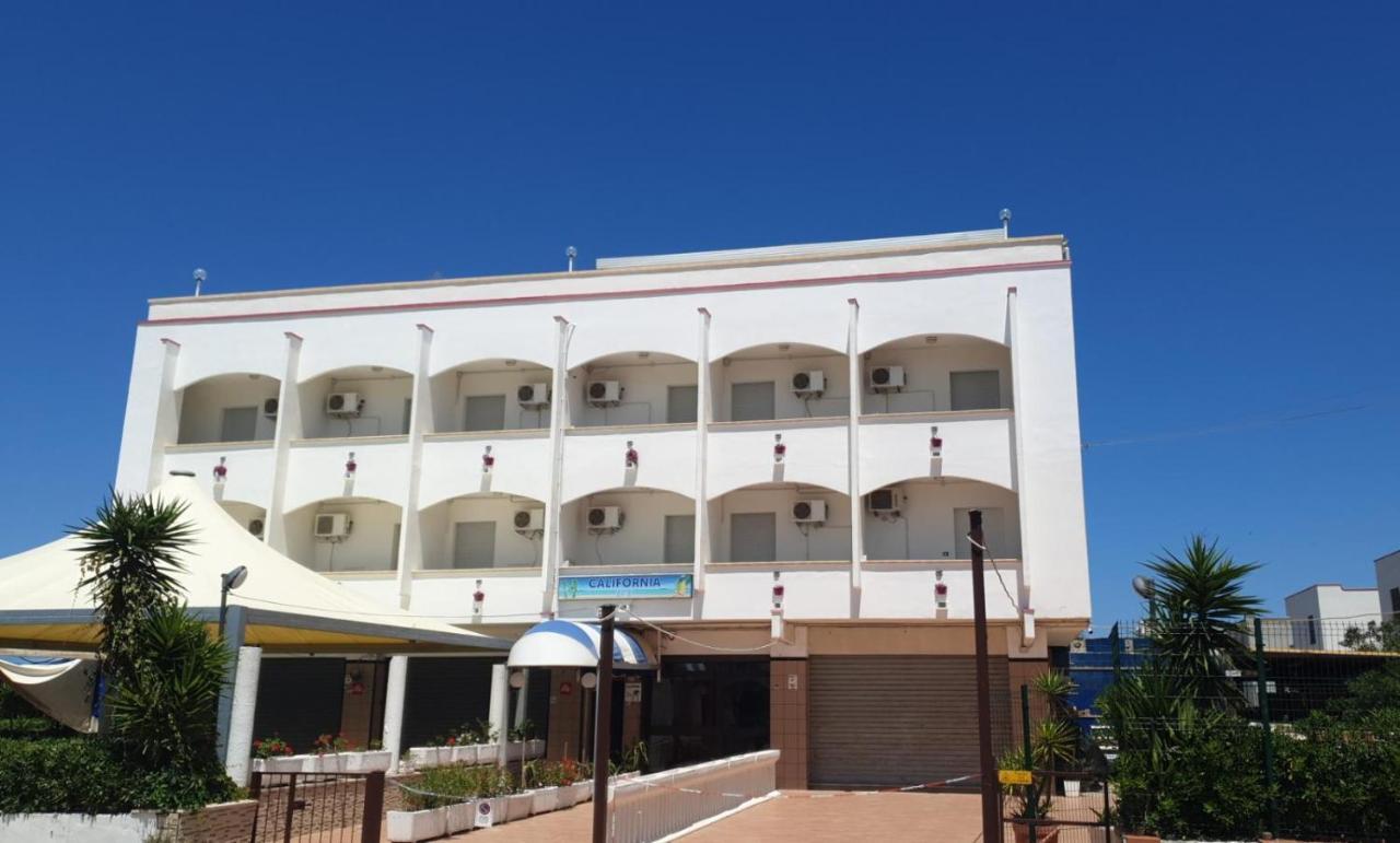 Albergo California Lesina Exterior photo